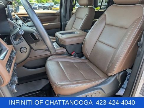 Used 2024 Chevrolet Suburban High Country w/ Advanced Technology Package AWD/4WD image 5