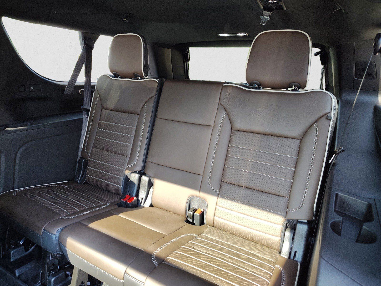 Used 2026 GMC Yukon XL Denali Ultimate AWD/4WD image 19