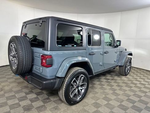 Used 2024 Jeep Wrangler Unlimited w/ Convenience Group image 3
