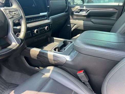 Used 2025 Chevrolet Silverado 2500 LTZ w/ LTZ Premium Package AWD/4WD image 6