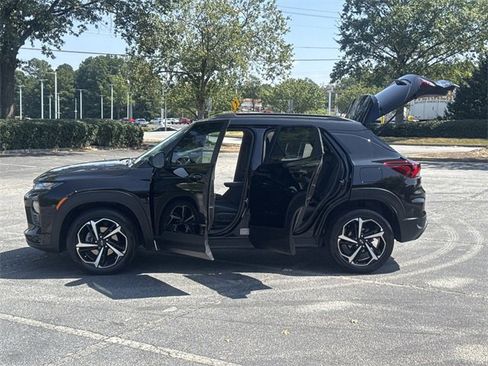 Used 2022 Chevrolet TrailBlazer RS w/ Convenience Package image 10