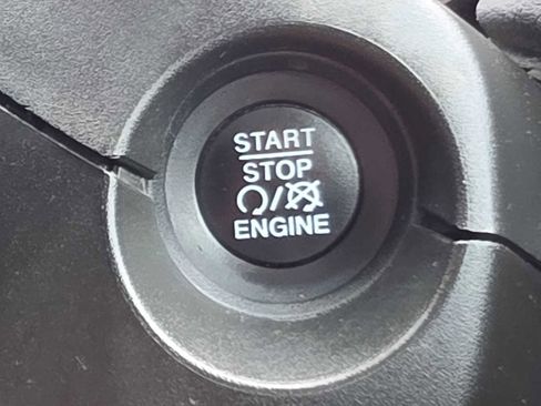 Used 2019 Jeep Compass Limited FWD image 24