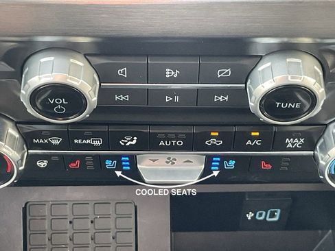 Used 2024 Ford F250 Lariat w/ Lariat Ultimate Package image 17