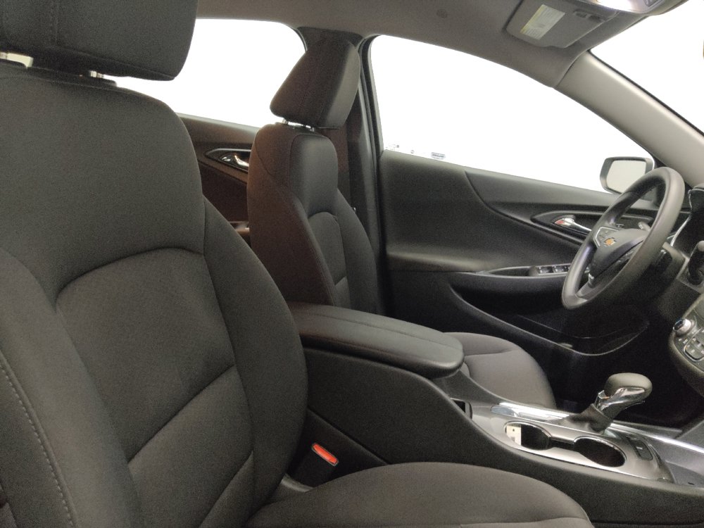Used 2021 Chevrolet Malibu LT FWD image 21