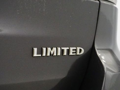 Used 2017 Jeep Grand Cherokee Limited w/ Trailer Tow Group IV image 16