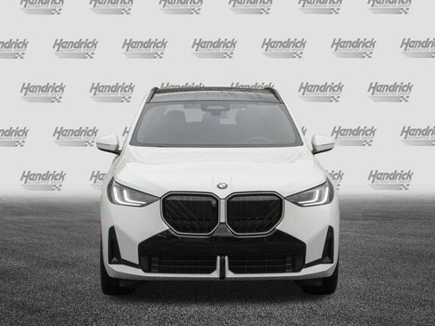Certified 2025 BMW X3 xDrive30i w/ Premium Package AWD/4WD image 3