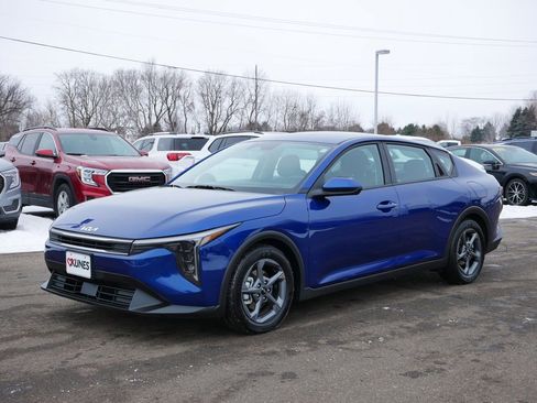 Used 2025 Kia K4 LXS image 3