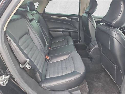 Used 2018 Ford Fusion Energi SE FWD image 26