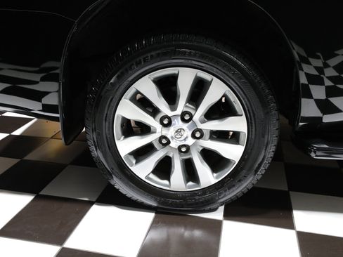 Used 2016 Toyota Sequoia Limited AWD/4WD image 31