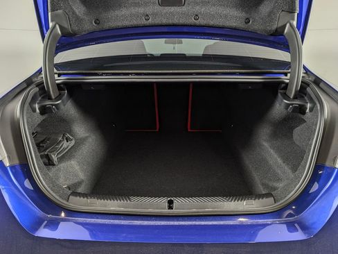 Used 2025 BMW M5 w/ Executive Package image 17