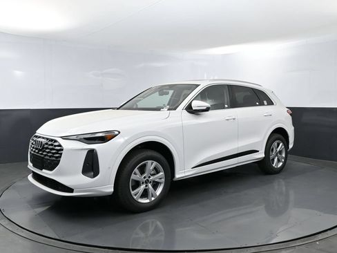 New 2026 Audi Q5 Premium AWD/4WD image 1