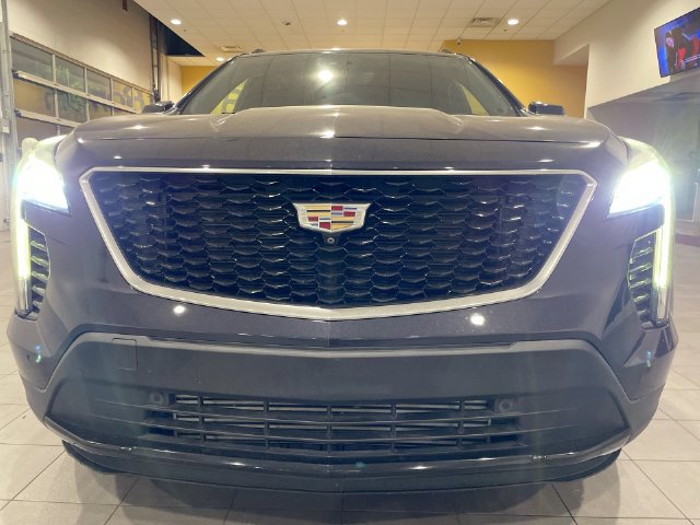 Used 2022 Cadillac XT4 Sport w/ Enhanced Visibility Package FWD image 9