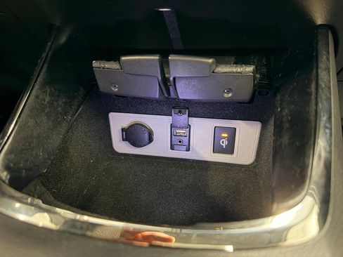 Used 2016 Toyota Avalon XLE Premium image 45