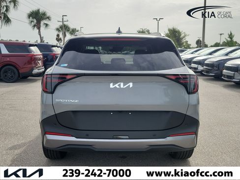 New 2026 Kia Sportage EX FWD image 5