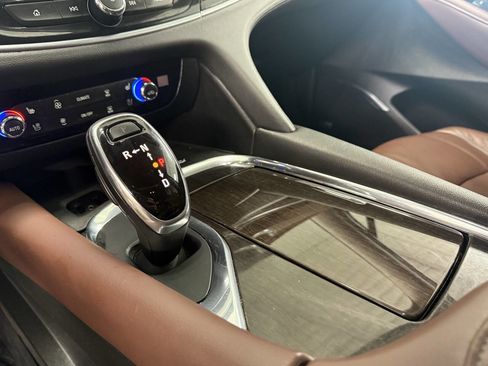 Used 2018 Buick Enclave Avenir w/ Avenir Technology Package image 11