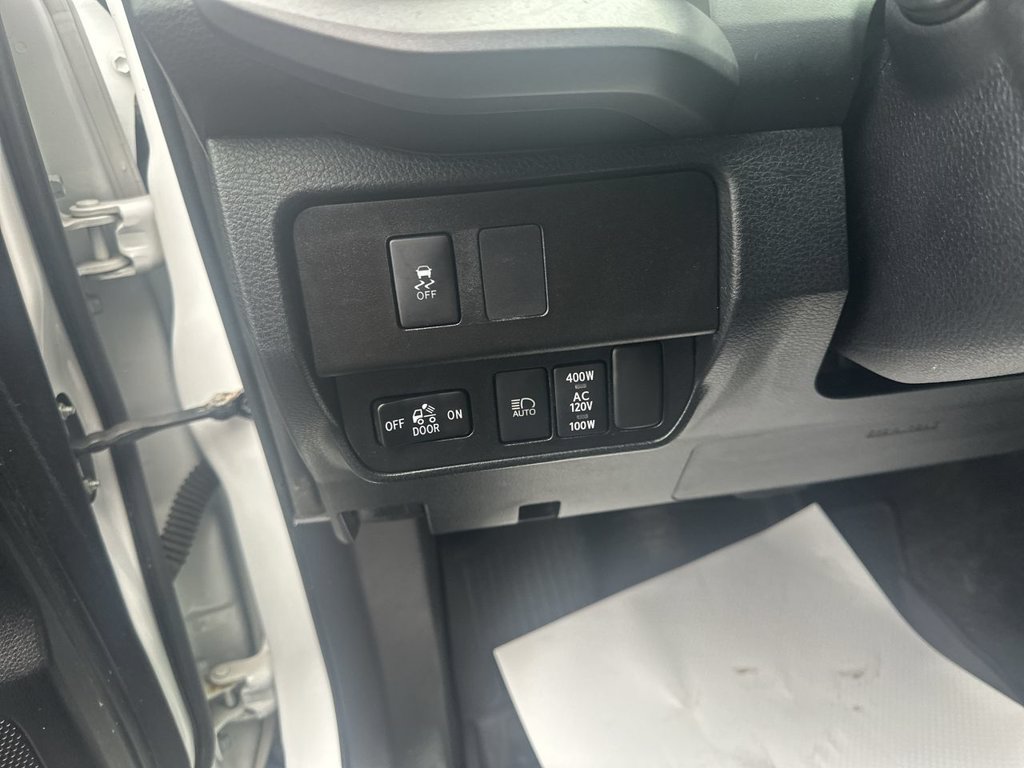 Used 2021 Toyota Tacoma TRD Off-Road w/ Technology Package AWD/4WD image 20