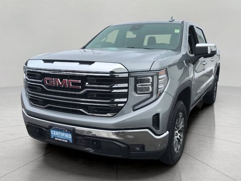 Certified 2025 GMC Sierra 1500 SLT image 12