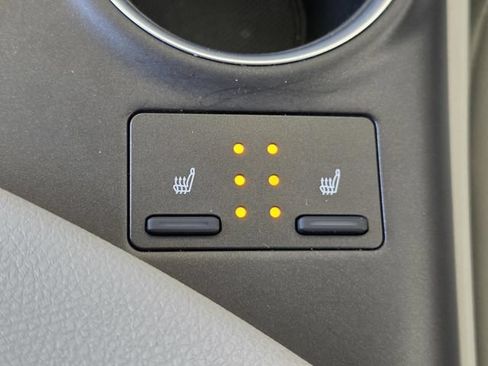 Used 2023 Toyota Camry XLE FWD image 21