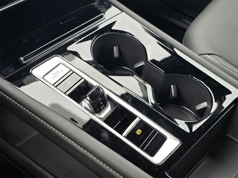 New 2025 Volkswagen Atlas Cross Sport SEL image 15