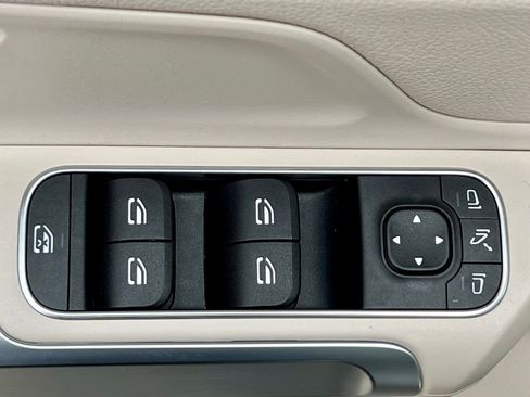 Certified 2023 Mercedes-Benz GLB 250 4MATIC image 36