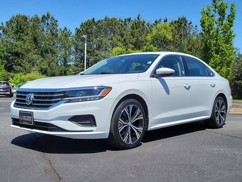 Used 2022 Volkswagen Passat 2.0T SE FWD image 27