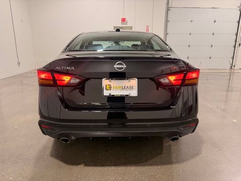 Used 2025 Nissan Altima 2.5 SR FWD image 6