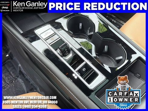 Used 2024 Volkswagen Atlas Cross Sport SEL R-Line AWD/4WD image 16
