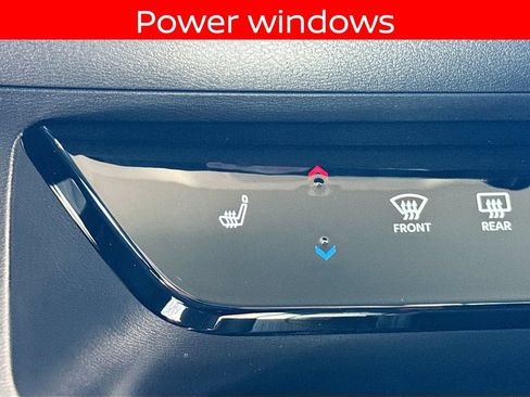 Used 2025 Nissan Kicks SR w/ SR Premium Package AWD/4WD image 18