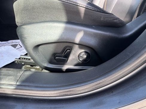 Used 2018 Jeep Compass Limited w/ Navigation Group image 12