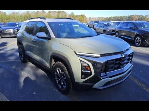 Used 2025 Chevrolet Equinox ACTIV w/ Safety and Technology Package image 5