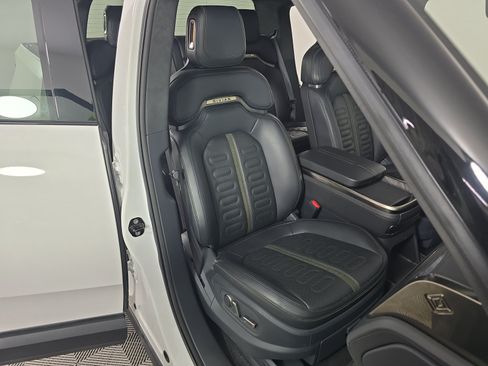 Used 2022 Rivian R1T Launch Edition AWD/4WD image 23