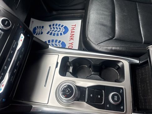 Used 2020 Ford Explorer Limited image 31