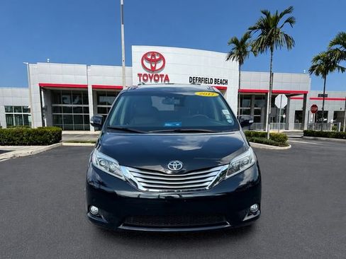 Used 2017 Toyota Sienna Limited Premium AWD/4WD image 2