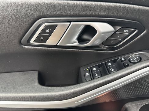 Used 2022 BMW 330i Sedan w/ Driving Assistance Package image 11