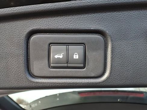 New 2026 Nissan Pathfinder SV image 32