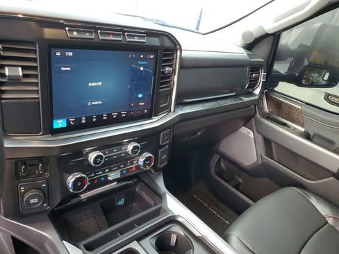 Used 2024 Ford F250 Lariat w/ Chrome Package image 26