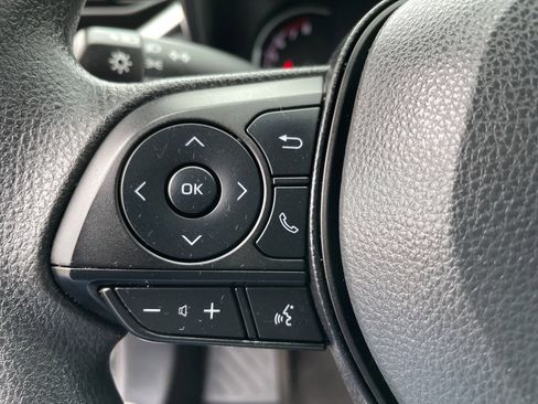 Used 2023 Toyota RAV4 XLE image 18