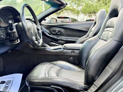 Used 2004 Chevrolet Corvette Convertible image 9