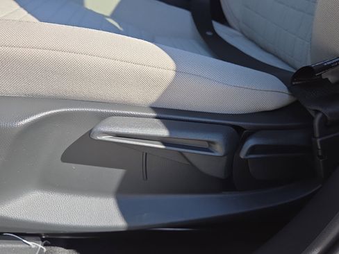 New 2026 Honda HR-V LX image 10