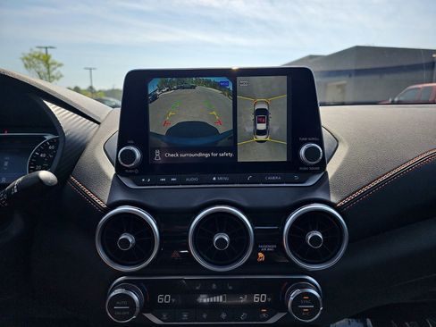 Used 2022 Nissan Sentra SR w/ SR Premium Package image 23