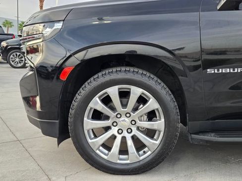 Certified 2021 Chevrolet Suburban Premier w/ Premium Package AWD/4WD image 9