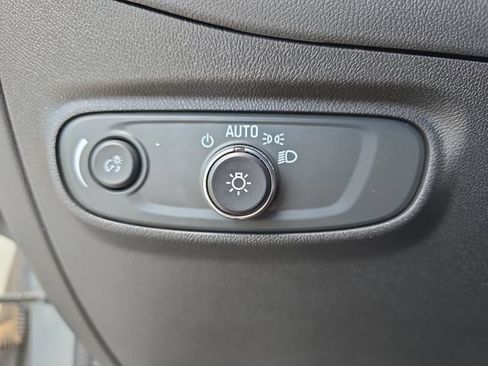 Used 2023 Chevrolet Equinox LT FWD image 29