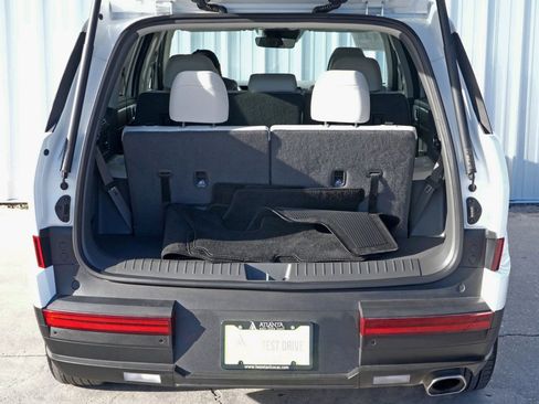 Used 2024 Hyundai Santa Fe SEL image 9