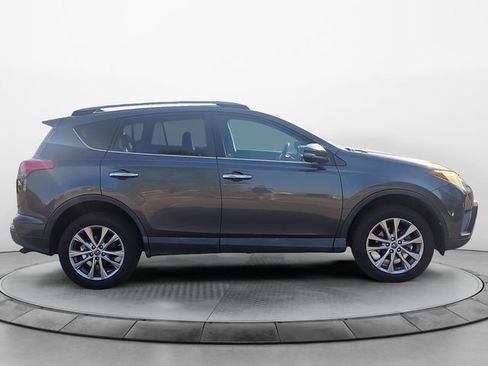 Used 2018 Toyota RAV4 Limited w/ Carpet Mat Package FWD image 6