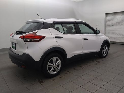 Used 2019 Nissan Kicks S FWD image 10