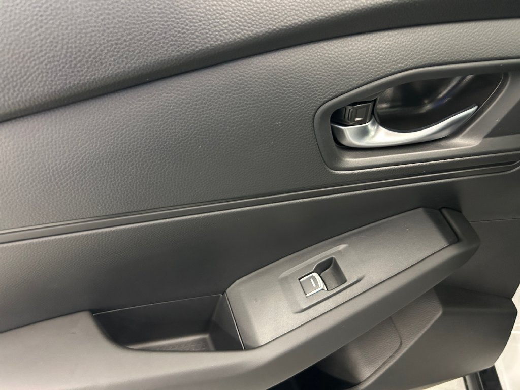 Used 2025 Honda Accord Sport image 16