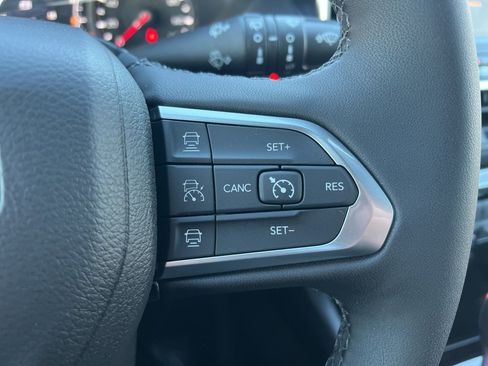 New 2026 Jeep Compass Limited image 25