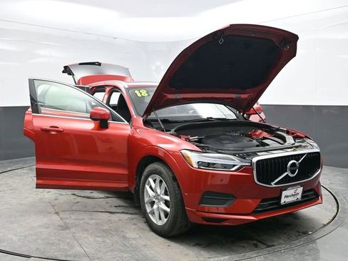 Used 2018 Volvo XC60 T5 Momentum w/ Convenience Package image 40