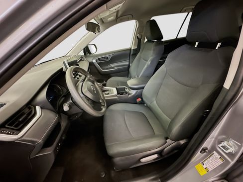 Used 2025 Toyota RAV4 LE image 13