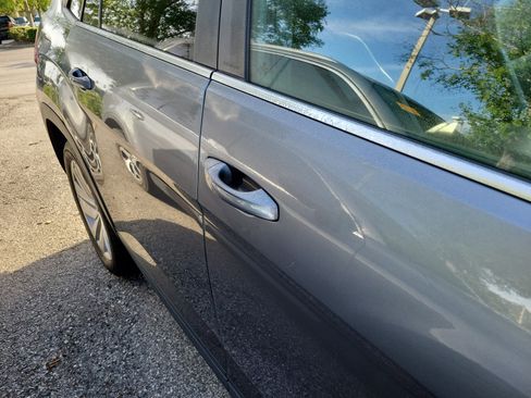 Used 2021 Volkswagen Atlas Cross Sport SE w/ Panoramic Sunroof Package image 10